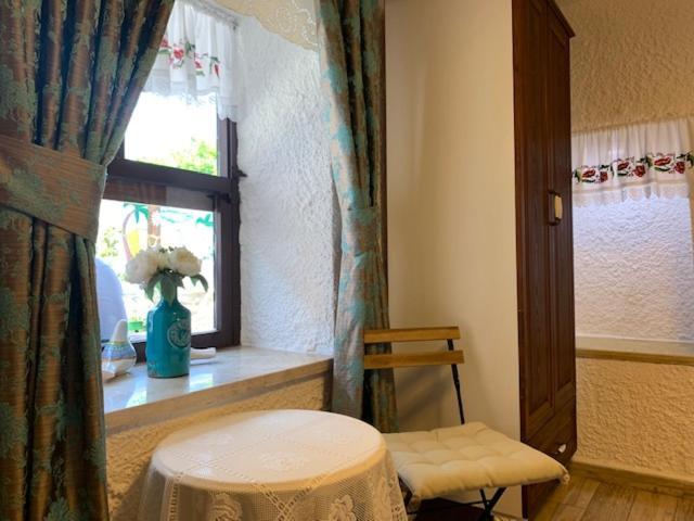 Villa Teos Otel อิซมีร์ ภายนอก รูปภาพ
